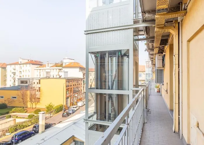 Modern Apartment In Milano Centrale Next To Metro M5 - Sarca 73