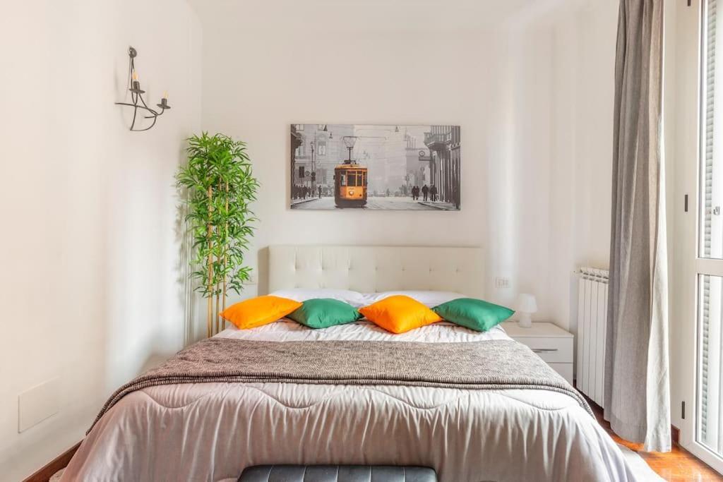 Modern In Next To Metro M5 - Sarca 73 Mailand